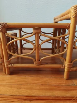 Tables gigognes en rotin et cannage – Esprit Riviera – Vers 1970/80