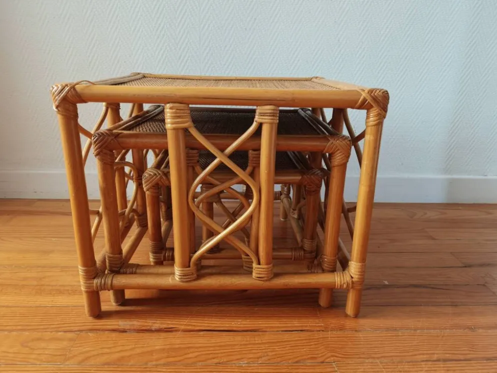Tables gigognes en rotin et cannage – Esprit Riviera – Vers 1970/80