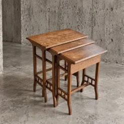 3 tables gigognes / ensemble gigogne / arts et métiers / années 1950