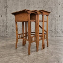 3 tables gigognes / ensemble gigogne / arts et métiers / années 1950
