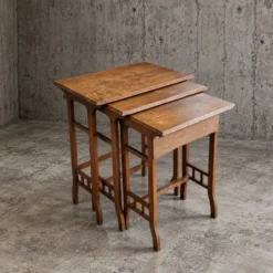 3 tables gigognes / ensemble gigogne / arts et métiers / années 1950