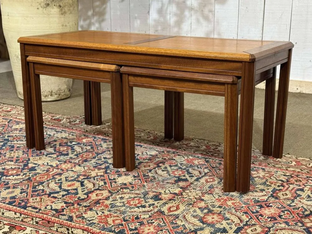3 tables gigognes en teck, années 1970