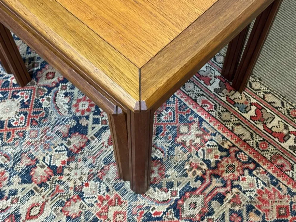 3 tables gigognes en teck, années 1970