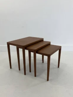 Tables gigognes en teck, Danemark, années 1960, lot de 3