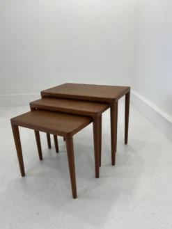 Tables gigognes en teck, Danemark, années 1960, lot de 3