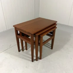 Tables gigognes en teck Danemark années 1960