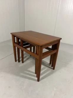 Tables gigognes en teck Danemark années 1960