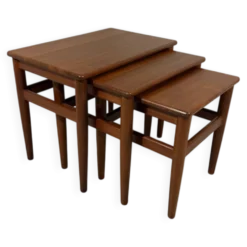Tables gigognes en teck Danemark années 1960