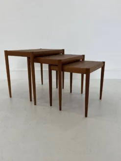 Tables gigognes en teck, Danemark, années 1960, lot de 3