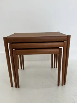 Tables gigognes en teck, Danemark, années 1960, lot de 3
