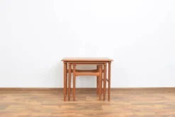 Tables gigognes en teck danois des années 50, ensemble de 3