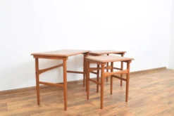 Tables gigognes en teck danois des années 50, ensemble de 3