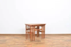Tables gigognes en teck danois des années 50, ensemble de 3