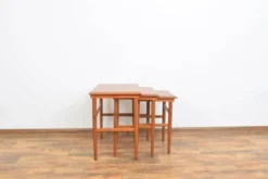 Tables gigognes en teck danois des années 50, ensemble de 3