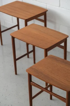 Tables gigognes en teck danois