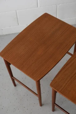 Tables gigognes en teck danois