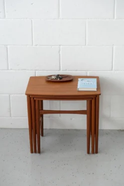 Tables gigognes en teck danois