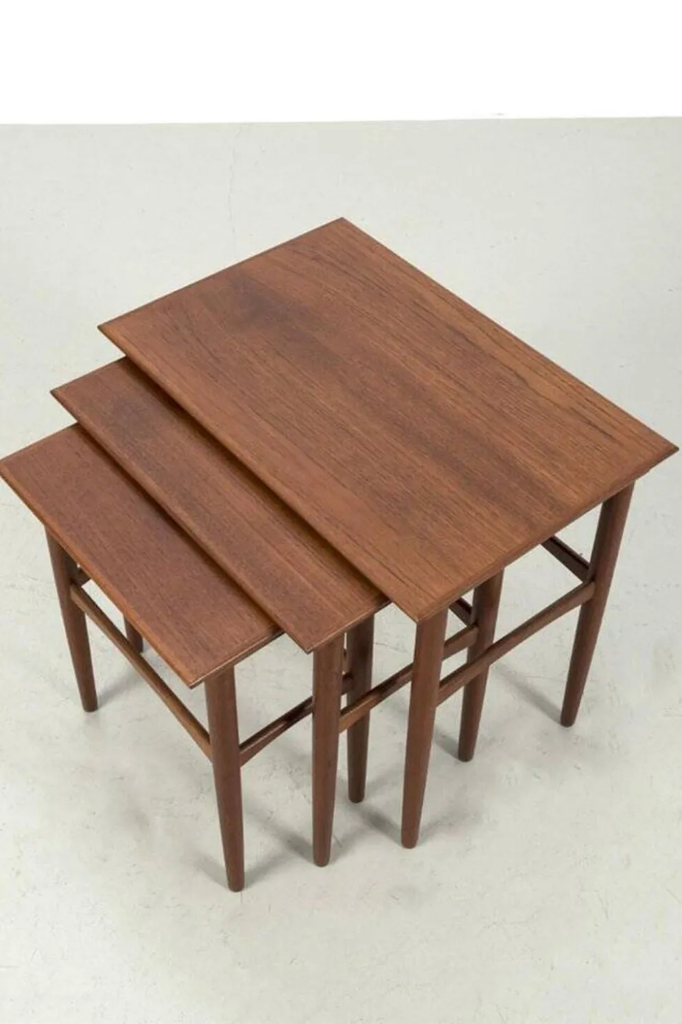 Tables gigognes en teck danois, ensemble de 3