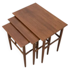 Tables gigognes en teck danois, ensemble de 3
