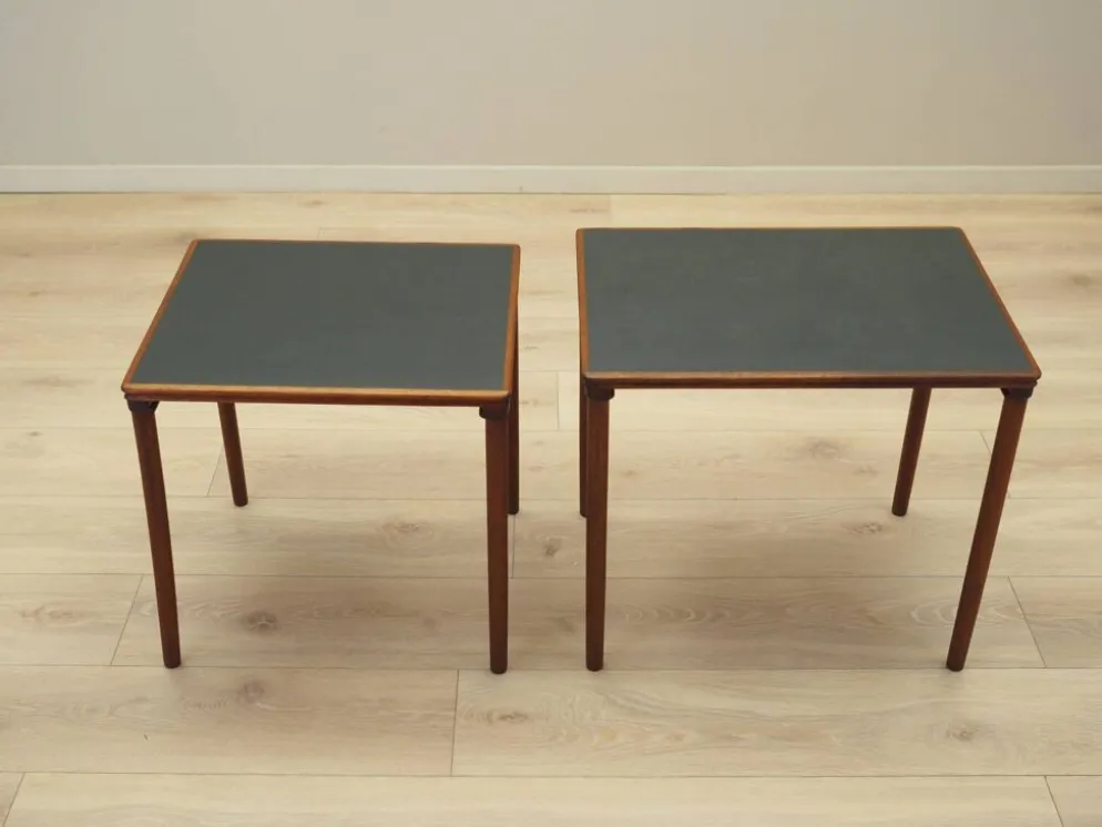 Tables gigognes en teck, design danois, années 1970, production : Danemark