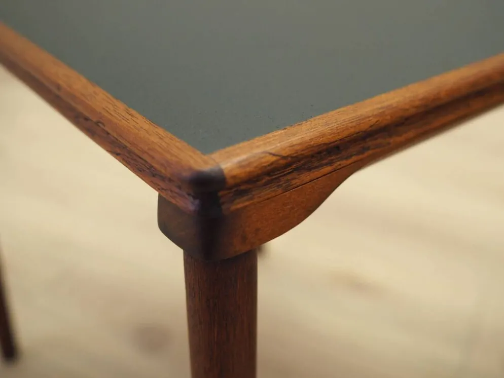 Tables gigognes en teck, design danois, années 1970, production : Danemark