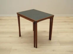 Tables gigognes en teck, design danois, années 1970, production : Danemark
