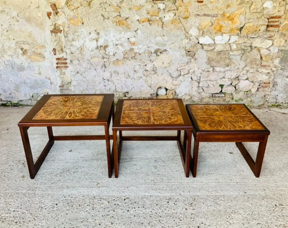 Tables gigognes en teck et céramique, scandinave , années 60