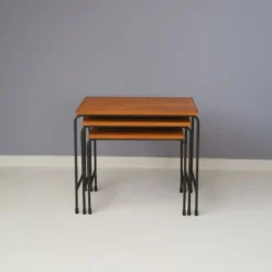 Tables gigognes en teck et en métal, 1950