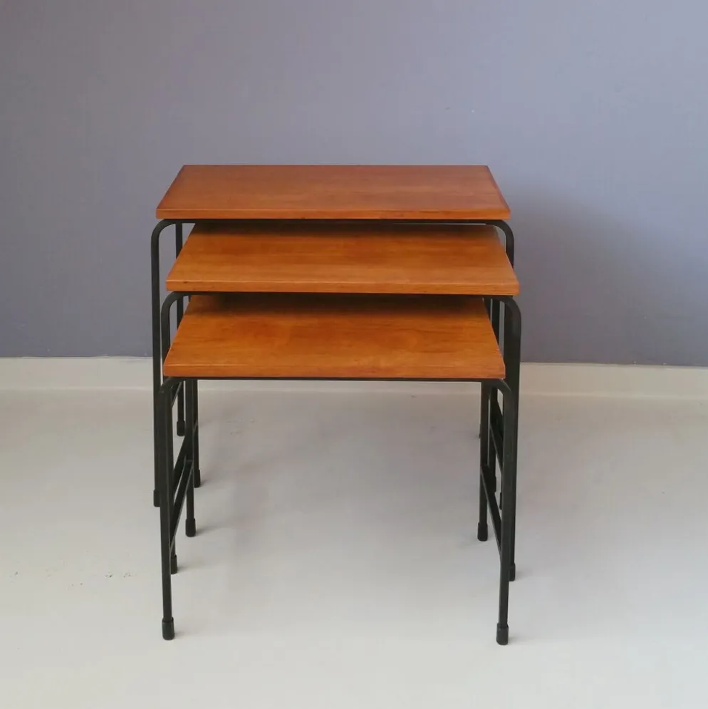 Tables gigognes en teck et en métal, 1950
