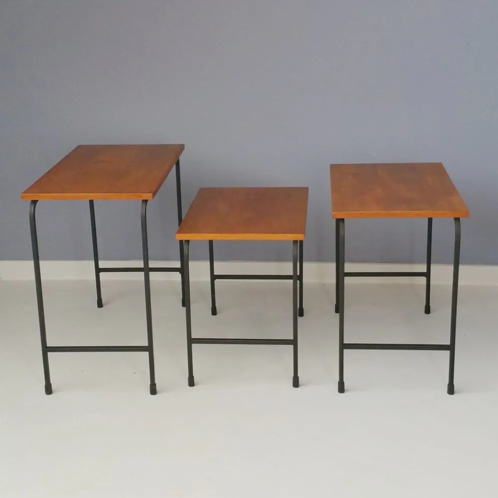 Tables gigognes en teck et en métal, 1950