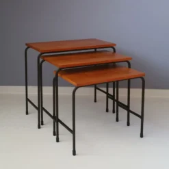 Tables gigognes en teck et en métal, 1950