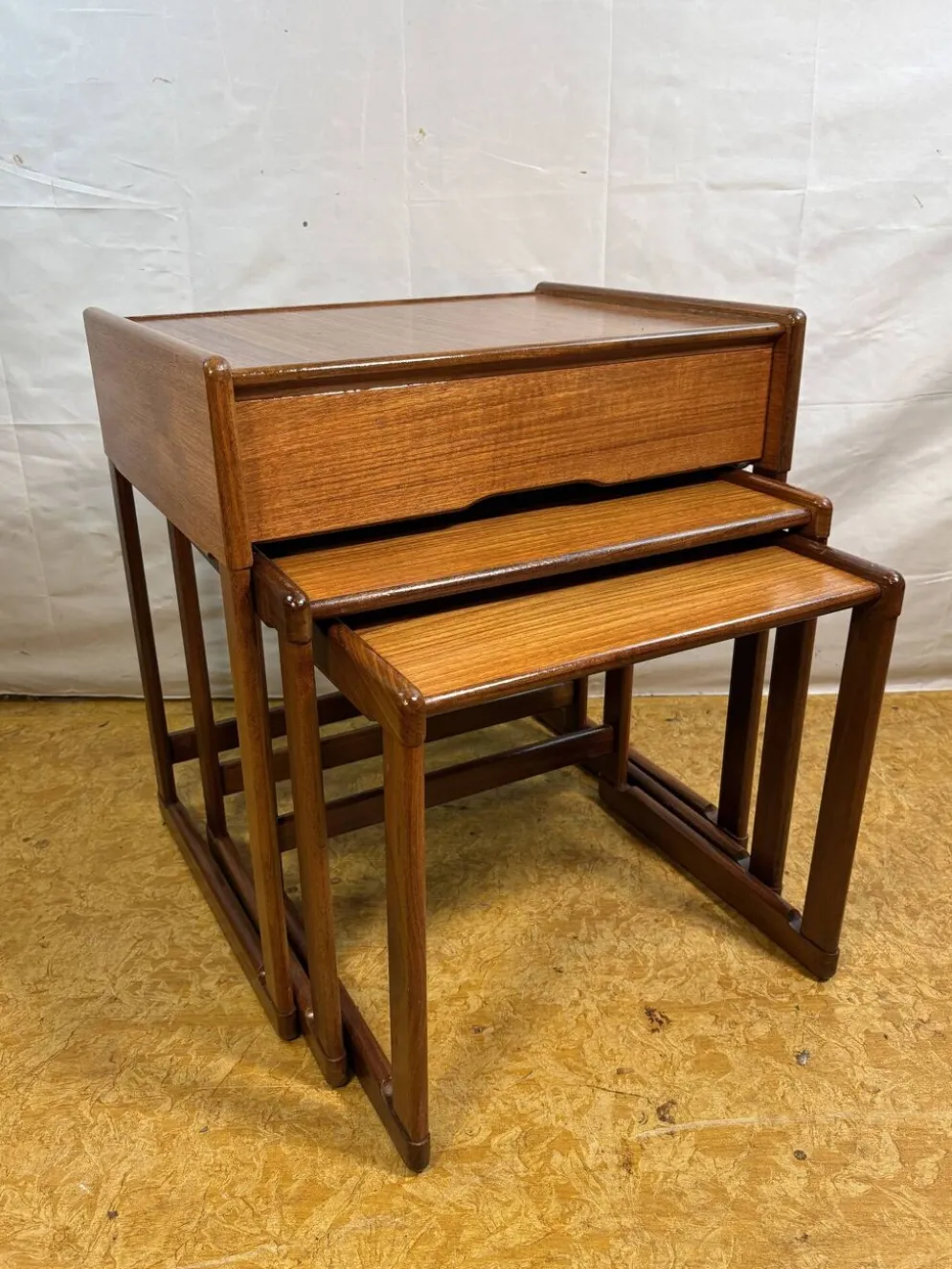 Tables gigognes en teck G Plan vintage | Années 1960 | Détail de tiroir rare | Britannique M