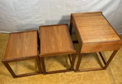 Tables gigognes en teck G Plan vintage | Années 1960 | Détail de tiroir rare | Britannique M