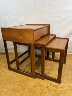 Tables gigognes en teck G Plan vintage | Années 1960 | Détail de tiroir rare | Britannique M