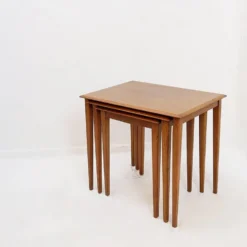 Tables gigognes en teck mid-century modern - années 1960