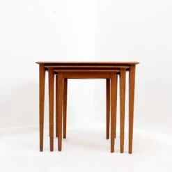 Tables gigognes en teck mid-century modern - années 1960