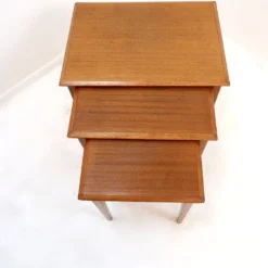 Tables gigognes en teck mid-century modern - années 1960