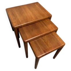 Tables gigognes en teck par Bramin