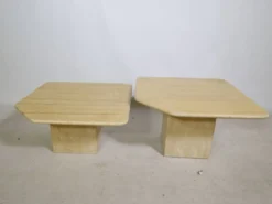 Tables gigognes en travertin, ensemble de 2, années 1970