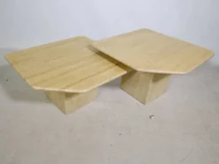 Tables gigognes en travertin, ensemble de 2, années 1970