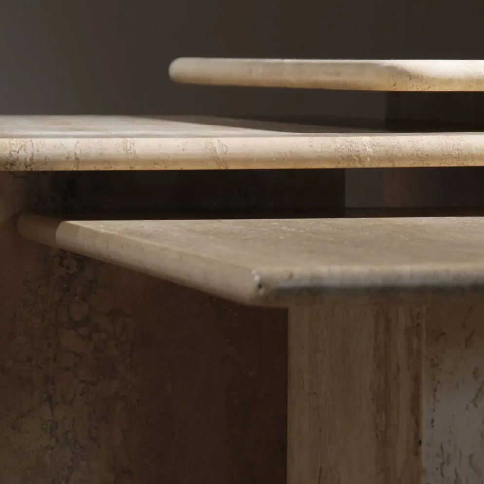 3 tables gigognes en travertin, Italie années 1970