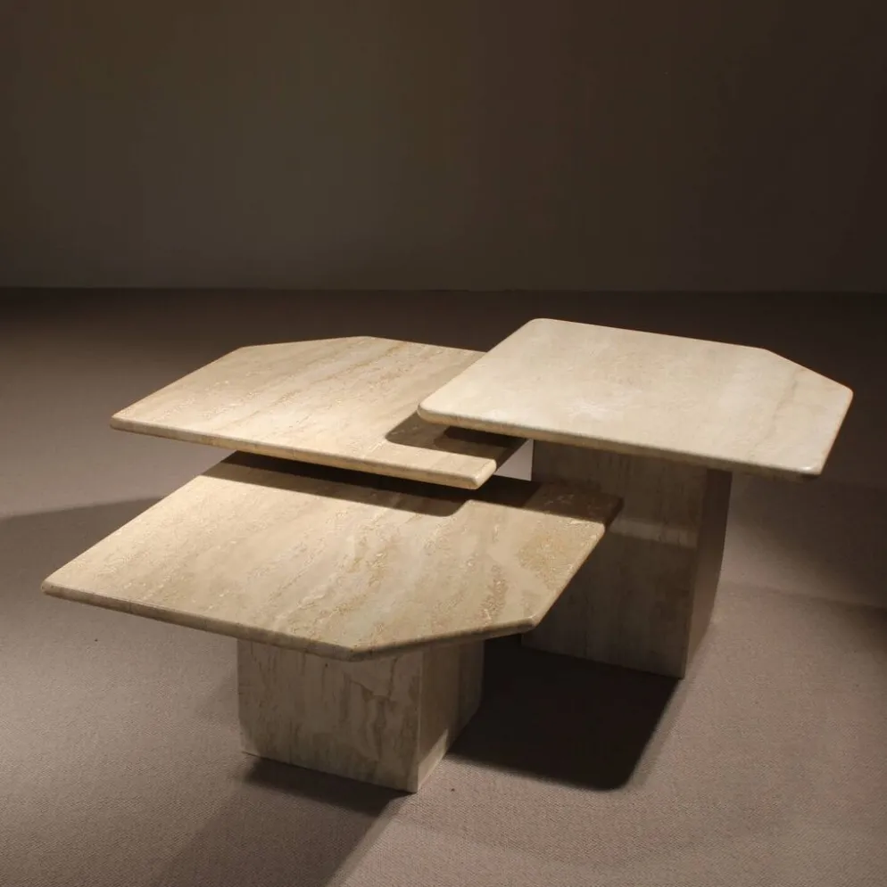 3 tables gigognes en travertin, Italie années 1970