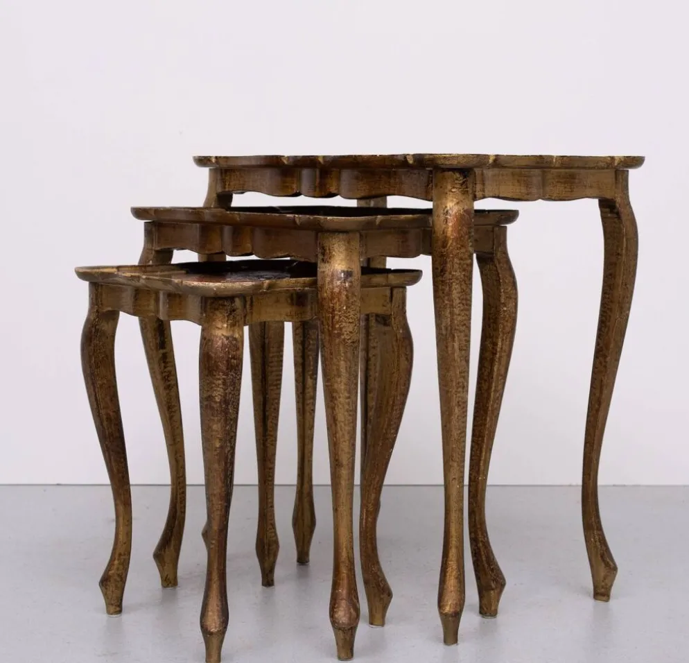 Tables gigognes florentines triptyques en bois doré et rouge, Italie, 1960