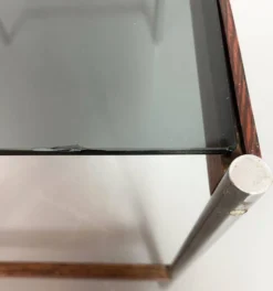 3 tables gigognes Fristho de design hollandais avec plateau en verre fumé et cadre en wengé, années 60