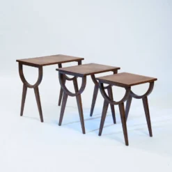 Tables gigognes gigognes du milieu du siècle avec parquet en chêne, France des années 1950