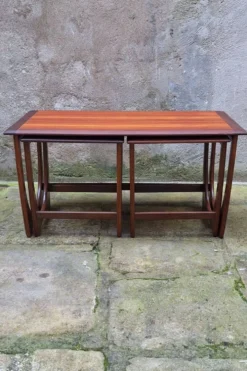 Tables gigognes GPlan en teck années 60