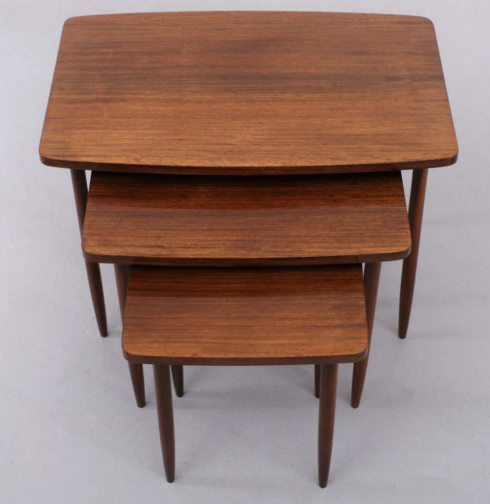 Tables gigognes Mimi Fortuna Hollande des années 1960