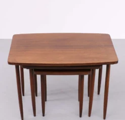 Tables gigognes Mimi Fortuna Hollande des années 1960