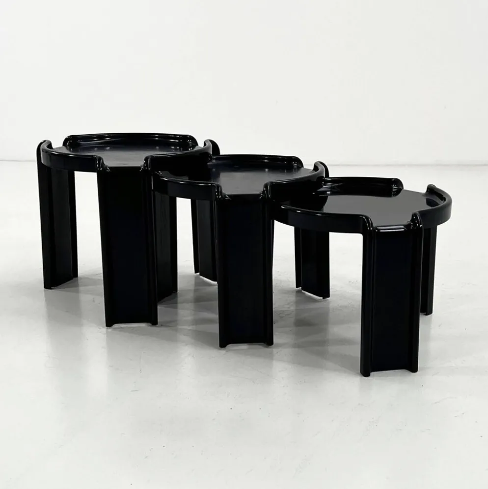 3 tables gigognes par Giotto Stoppino pour Kartell, 1970