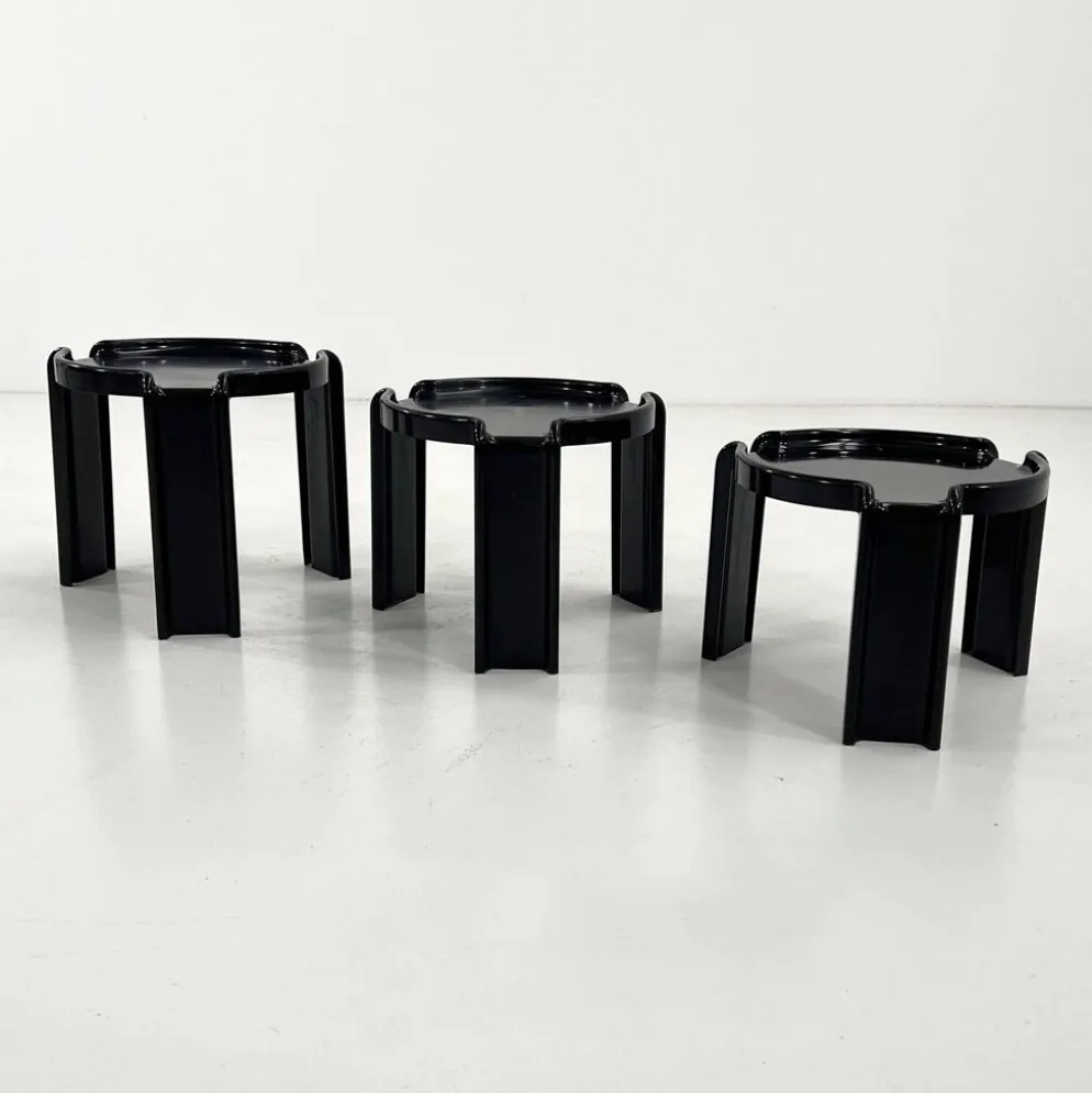 3 tables gigognes par Giotto Stoppino pour Kartell, 1970